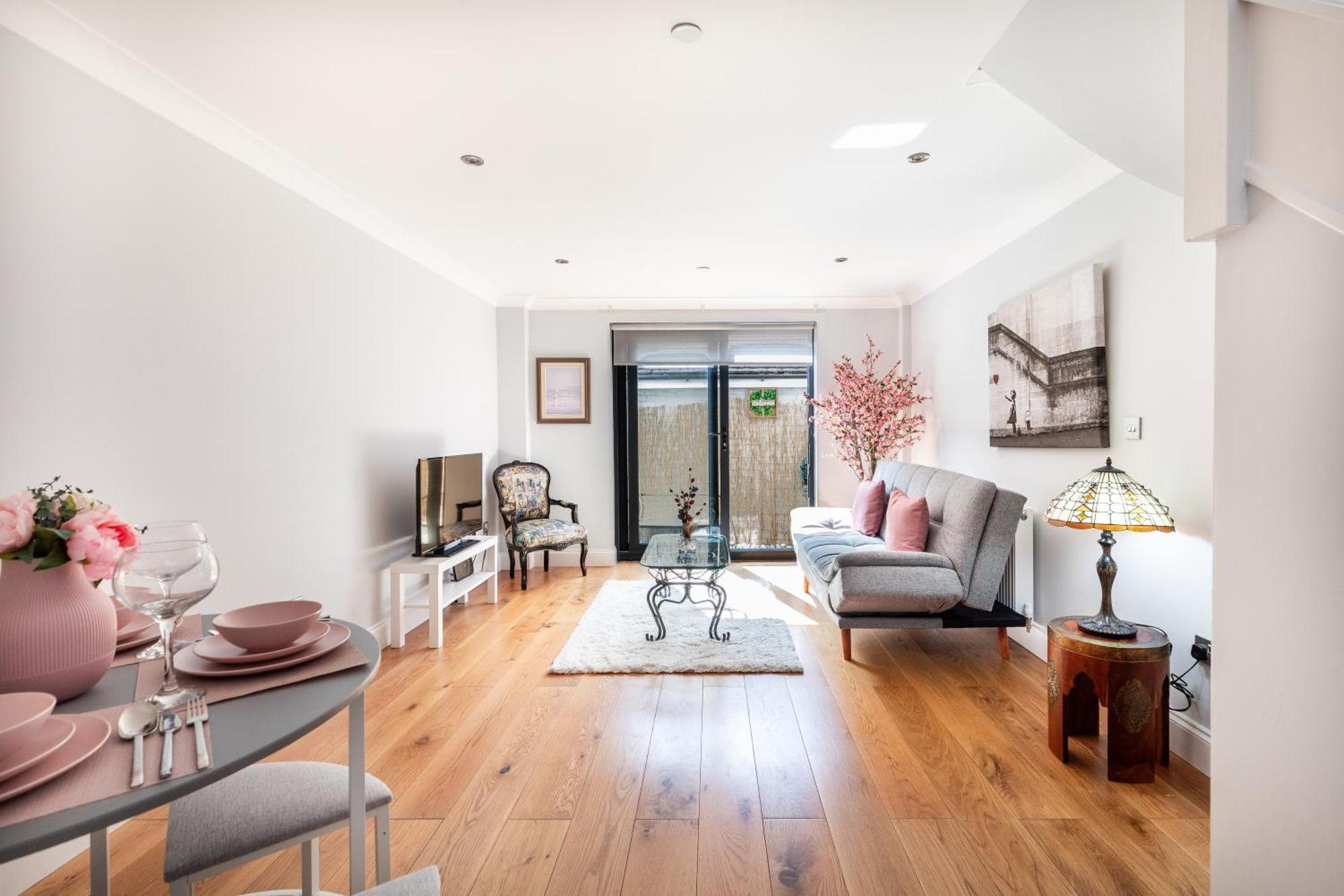 Exceptional 2 Bed Boutique Home In 밀힐 외부 사진