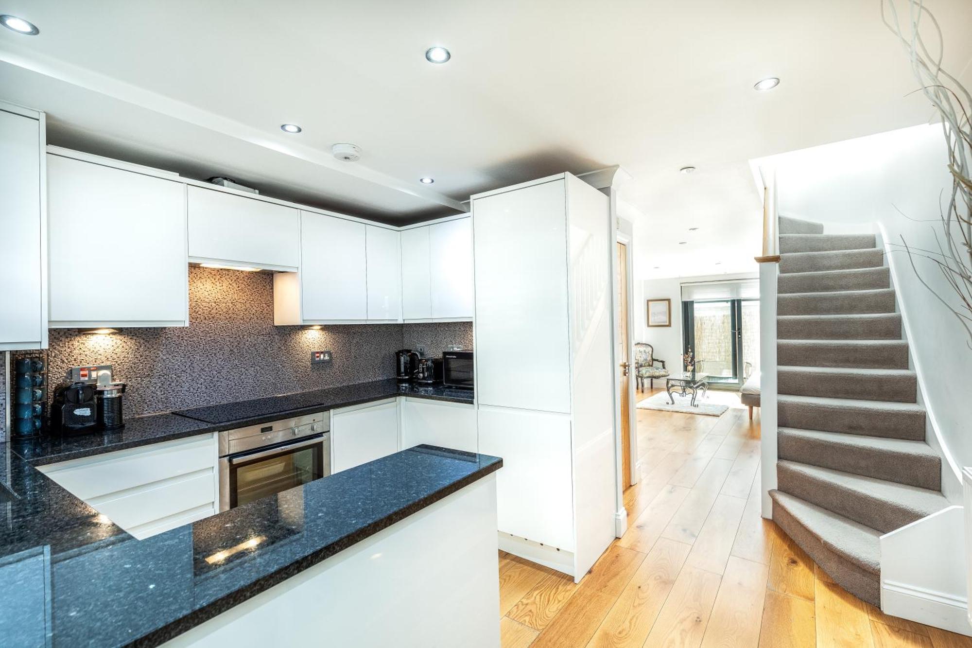 Exceptional 2 Bed Boutique Home In 밀힐 외부 사진