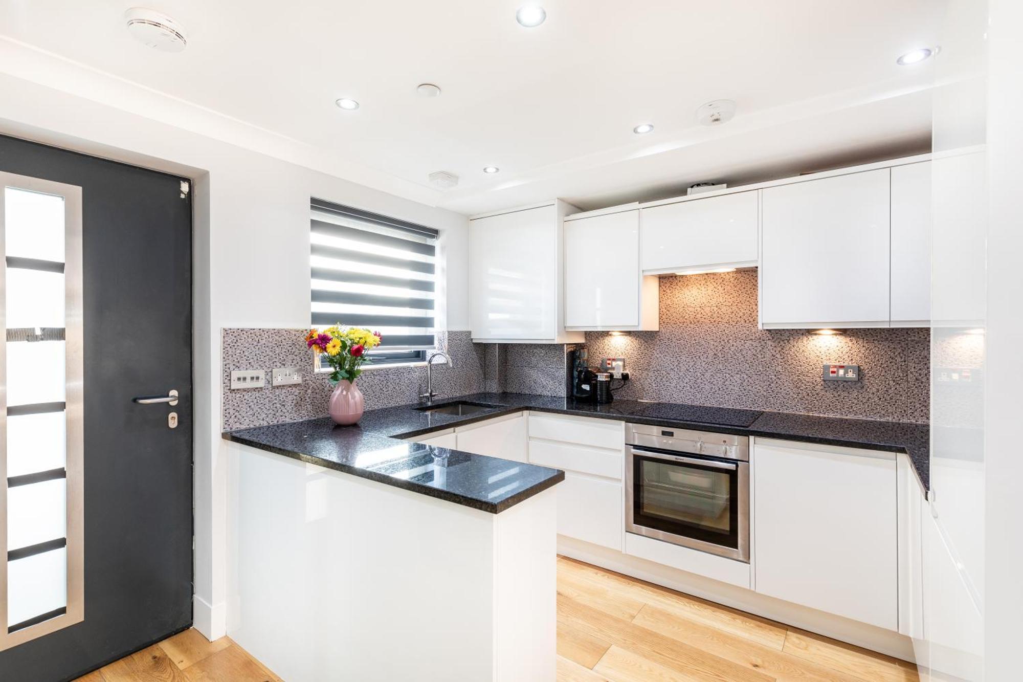 Exceptional 2 Bed Boutique Home In 밀힐 외부 사진